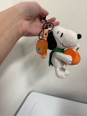 Starbucks x Peanuts Snoopy Keychain with Orange Pumpkin and Green Scarf